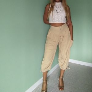 Women's khaki linen Noel Capri pants